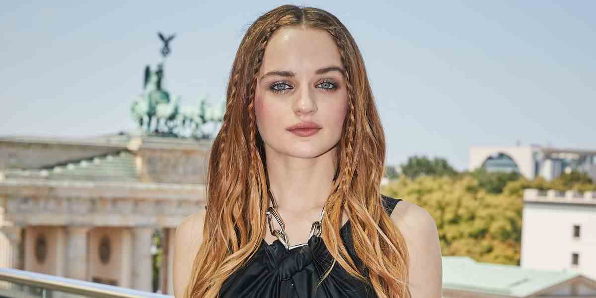 Joey King de Kissing Booth revient sur Netflix pour un premier aperçu de la comédie romantique avec Zac Efron

