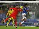 Premier League - Everton contre Brighton & Hove Albion - Goodison Park, Liverpool, Grande-Bretagne - 3 janvier 2023. Levi Colwill de Brighton & Hove Albion en action avec Alex Iwobi d'Everton.