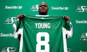 Vince Young a également fait un arrêt dans la LCF.  POSTMÉDIA