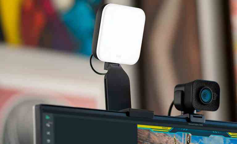 La lumière de streamer Litra Glow abordable de Logitech retombe à un niveau record