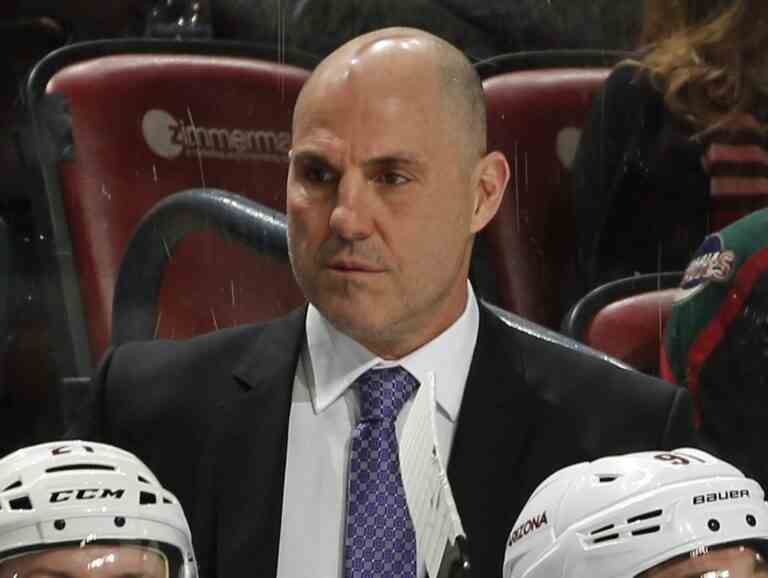 Nous savions que Bruce Boudreau avait été renvoyé, mais qu’est-ce qui motive le nouvel entraîneur des Canucks, Rick Tocchet?