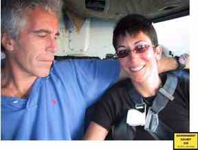 Une photo non datée de Jeffrey Epstein et Ghislaine Maxwell qui a été déposée en preuve par le bureau du procureur américain le 7 décembre 2021 lors du procès de Ghislaine Maxwell à New York.