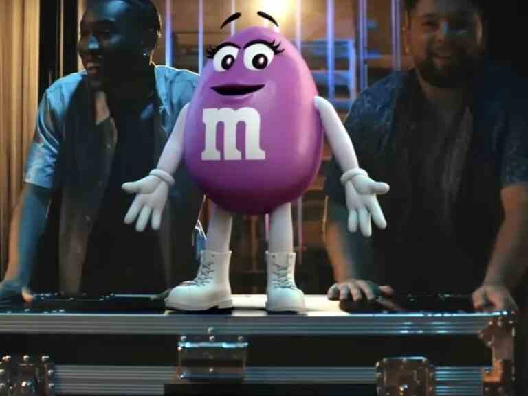 M&M’s relance le drame en ligne en suspendant les mascottes de Maya Rudolph