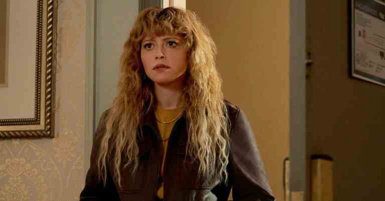 Revue de Poker Face : Natasha Lyonne, les nouvelles règles de l'émission mystère de Rian Johnson
