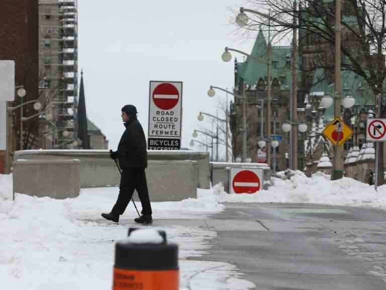 La rue Wellington d’Ottawa, fermée à la circulation depuis Freedom Convoy, pourrait rouvrir d’ici mars si le conseil municipal l’approuve