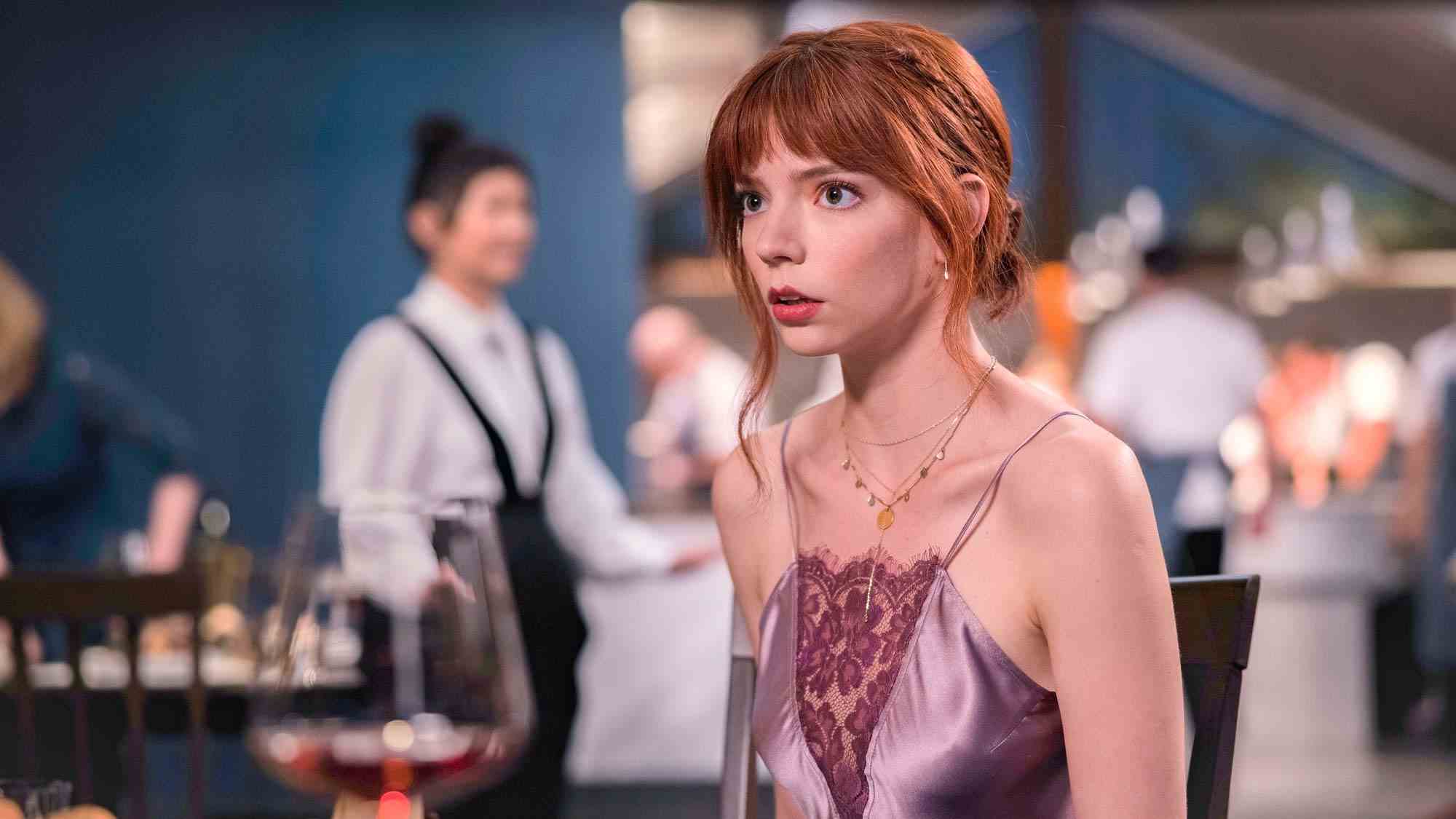 Anya Taylor-Joy comme Margot dans le film LE MENU