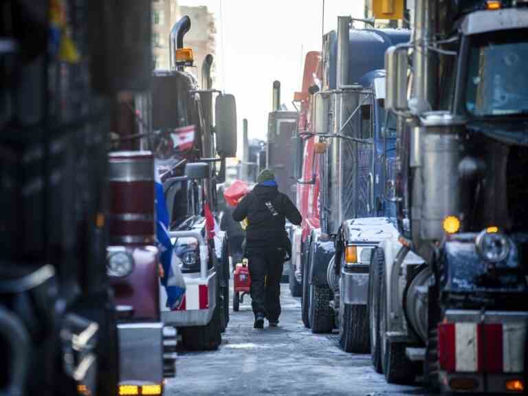 Un rapport sur la manifestation du convoi de 2022 à Ottawa décrit l’échec des « droits de l’homme »