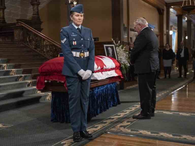 David Onley, ancien lieutenant-gouverneur de l’Ontario, dont on se souvient lors des funérailles comme modèle et père de famille