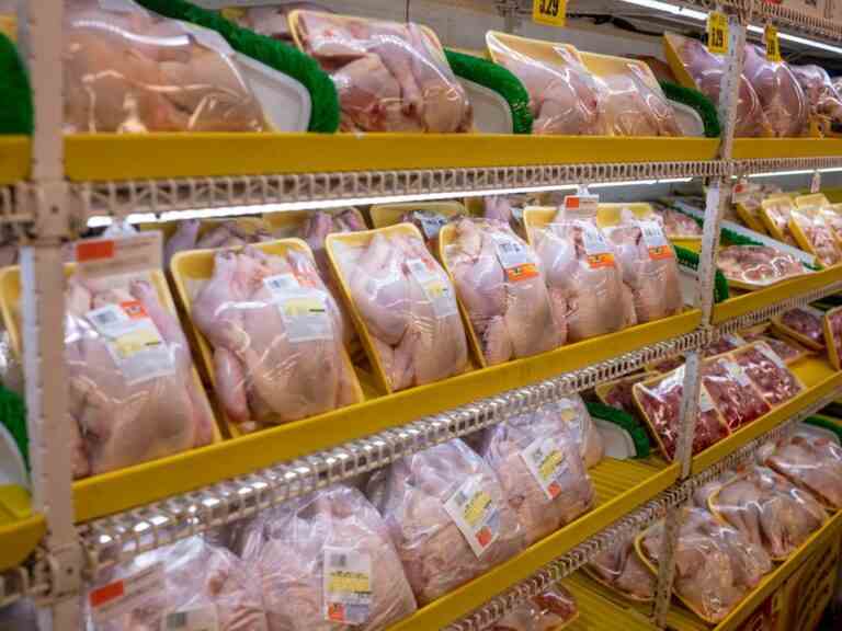 Qu’est-ce que c’est que ça ? Pourquoi le poulet premium est-il si cher ?