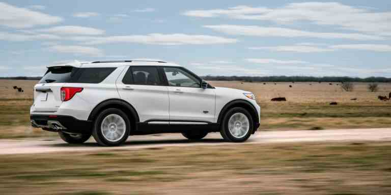 385 000 Ford Explorers et VUS Lincoln rappelés pour une caméra de recul défectueuse