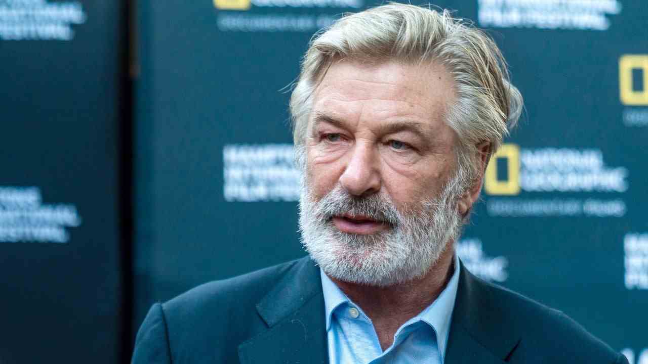 Alec Baldwin sera inculpé d'homicide involontaire pour tir de rouille
