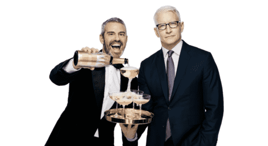 Andy Cohen aborde les allégations de snobing de Ryan Seacrest à la NYE, Kinda-Sorta jette Anderson Cooper sous le bus