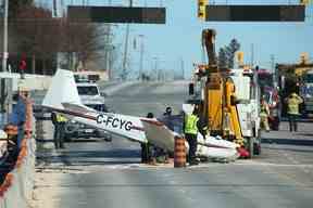 Un avion monomoteur monoplace Slingsby T67C est écrasé sur la 16e avenue à l'est de l'autoroute.  404 juste avant après midi le lundi 16 janvier 2023. L'avion décollait sur la piste 33 de l'aéroport de Buttonville avant que quelque chose ne se produise.  L'avion a percuté une clôture et s'est écrasé sur la chaussée.  Le pilote n'a pas été blessé et s'est éloigné de l'épave.  JACK BOLAND/SOLEIL DE TORONTO