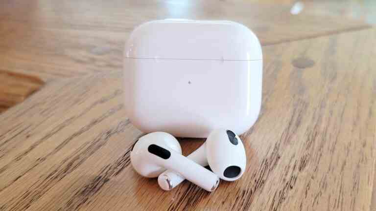 Apple pourrait lancer des AirPods Lite moins chers plus tard cette année