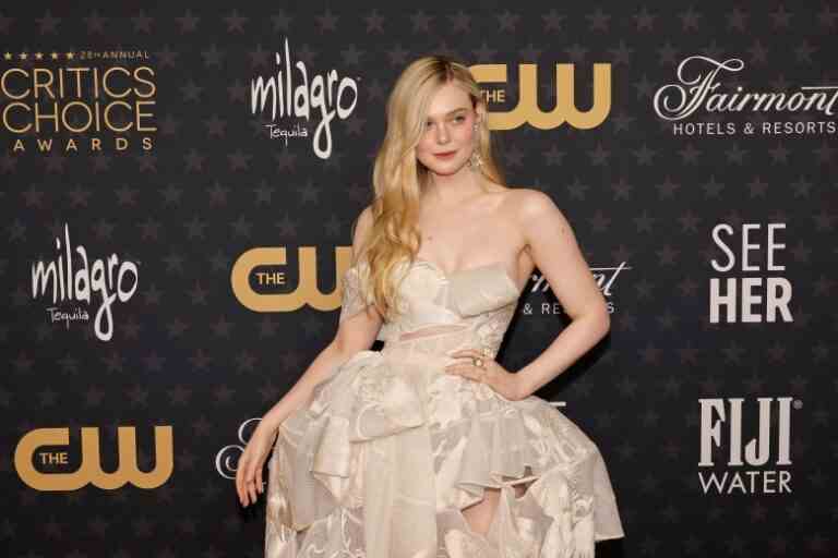 LOS ANGELES, CALIFORNIA - JANUARY 15: Elle Fanning attends the 28th Annual Critics Choice Awards at Fairmont Century Plaza on January 15, 2023 in Los Angeles, California. (Photo by Kevin Winter/Getty Images for Critics Choice Association)