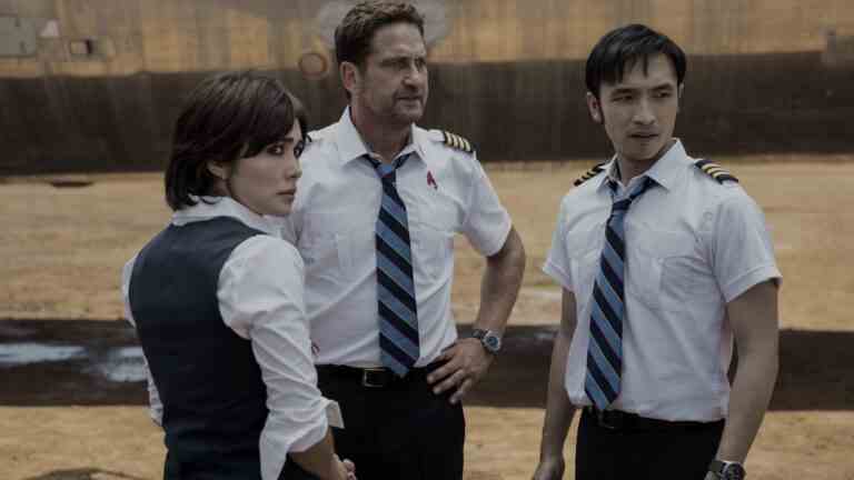 Bande-annonce d'avion : Gerard Butler et Mike Colter jouent dans Jailbreaks On A Plane
