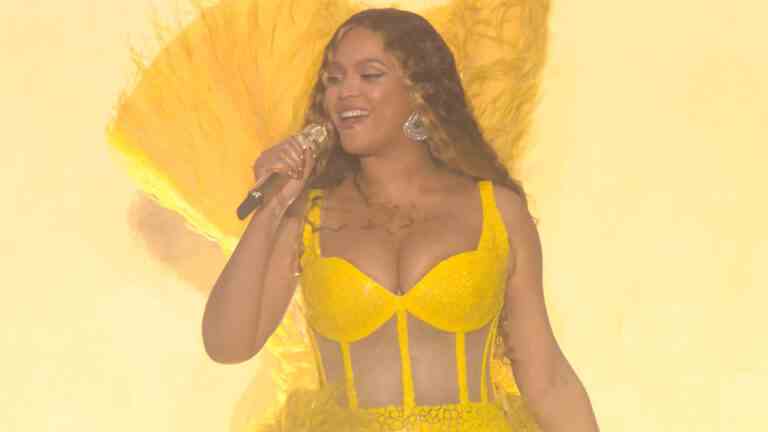 Beyoncé éblouit à Dubaï avec sa première performance en quatre ans Le plus populaire doit être lu Inscrivez-vous aux newsletters Variety Plus de nos marques
	
	
