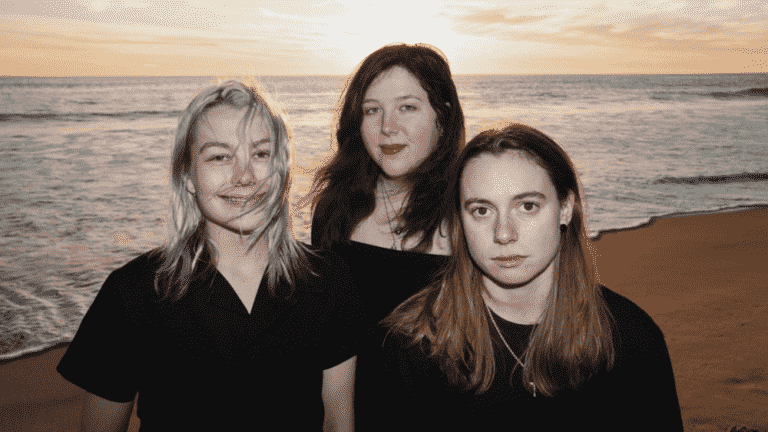 Boygenius, supergroupe avec Phoebe Bridgers, Lucy Dacus et Julien Baker, publie un aperçu de trois titres du premier album complet Les plus populaires doivent être lus Inscrivez-vous aux newsletters Variety Plus de nos marques
	
	
