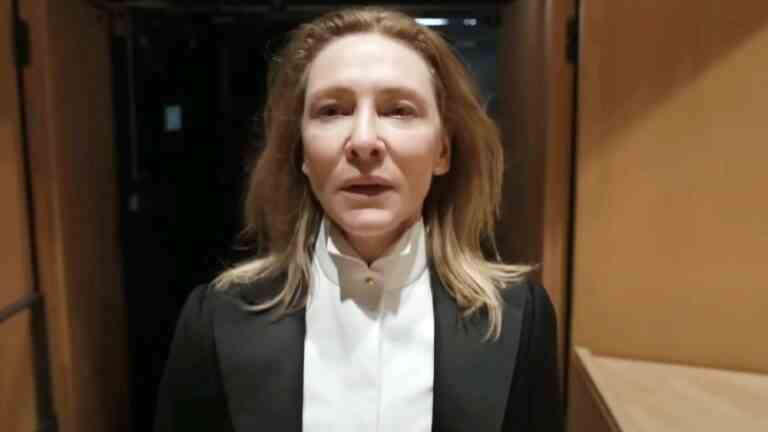 Cate Blanchett n'est pas d'accord avec le chef d'orchestre qui a qualifié « Tár » d'anti-femme : c'est une question de pouvoir et « Le pouvoir est sans sexe »
	
	
