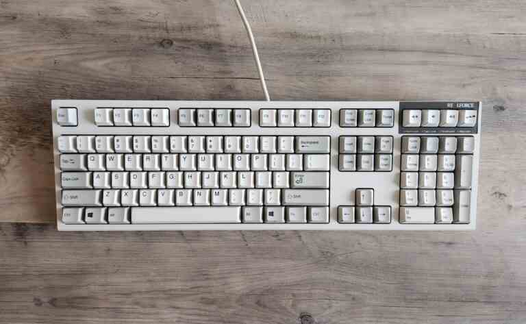 Ce que nous avons acheté : le clavier Realforce de Topre est totalement peu pratique, mais je ne peux pas revenir en arrière