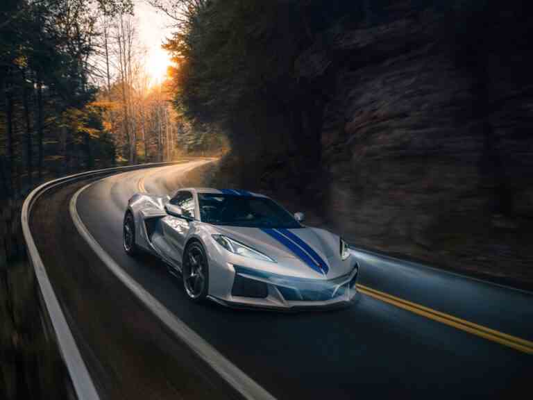 Chevy annonce la Corvette la plus rapide à ce jour, la Corvette E-Ray 2024 électrifiée