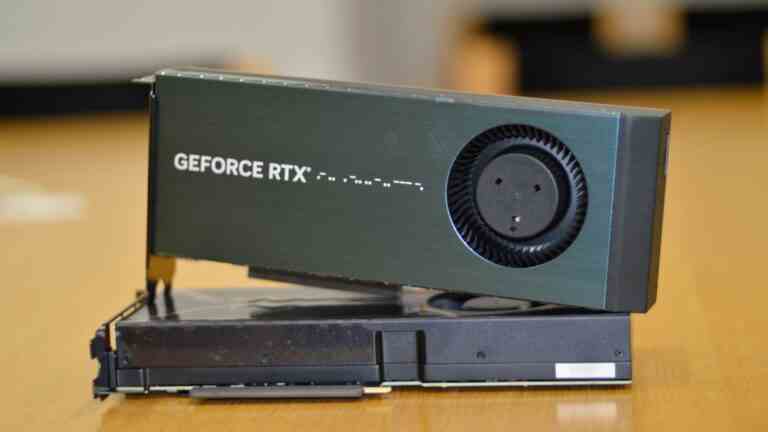 GeForce RTX 4090 Blower GPU souffle chaud et fort