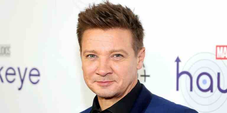 Jeremy Renner de Marvel dans "un état critique mais stable" après un accident

