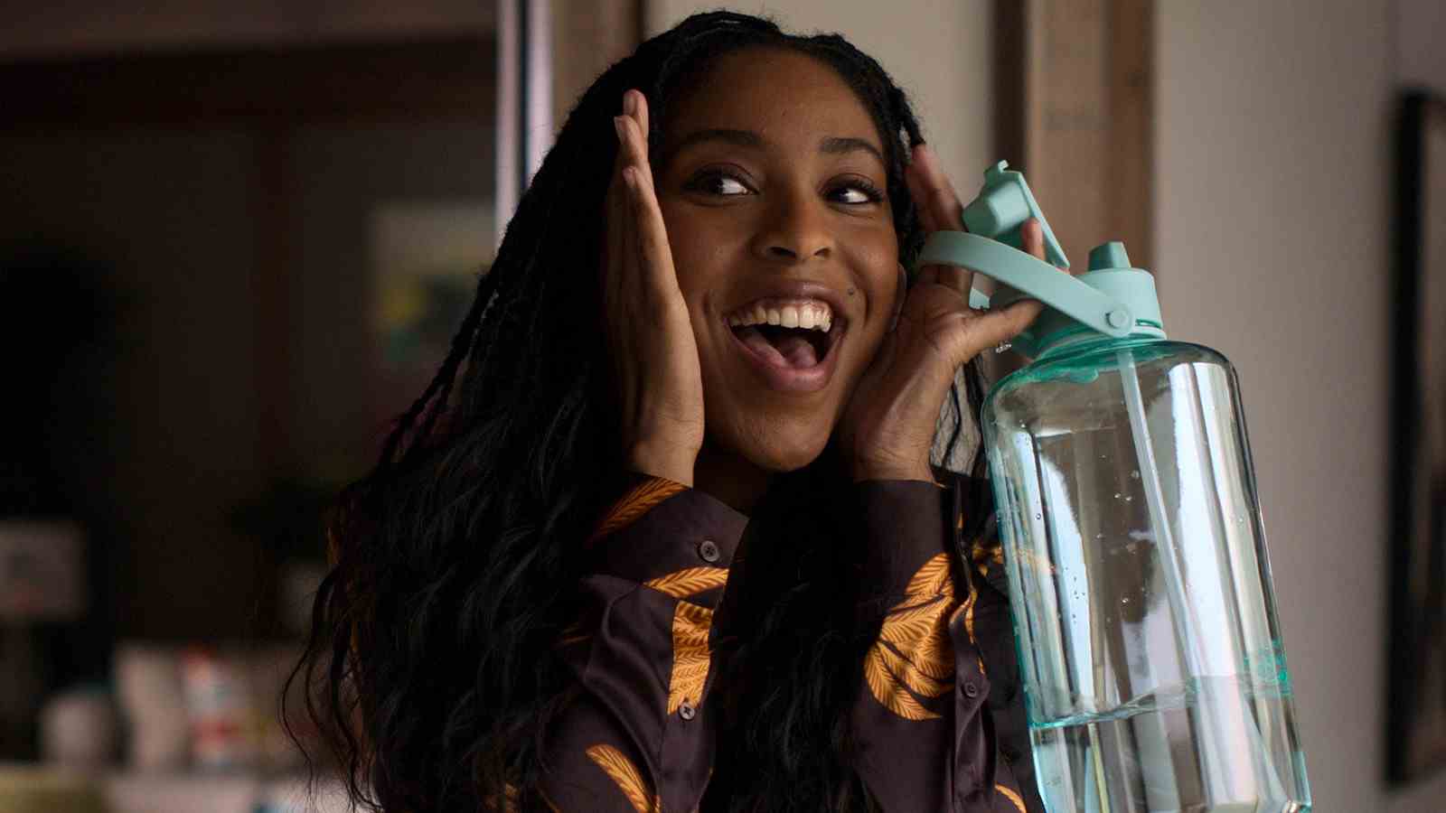 Jessica Williams de Shrinking joue le thérapeute que nous voulons tous [Exclusive Interview]
