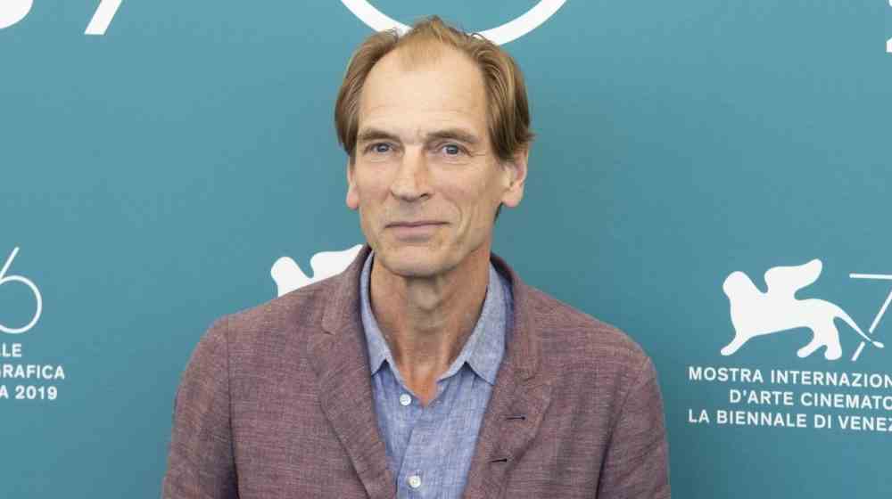 Julian Sands est toujours porté disparu alors que les autorités fournissent une mise à jour après 11 jours de recherche.
	
	
