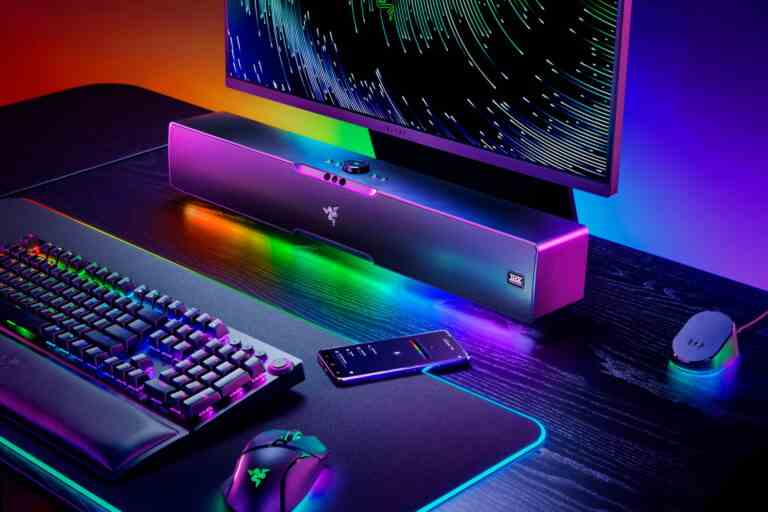 La barre de son PC Leviathan V2 Pro de Razer peut régler le son 3D en fonction de la position de votre tête