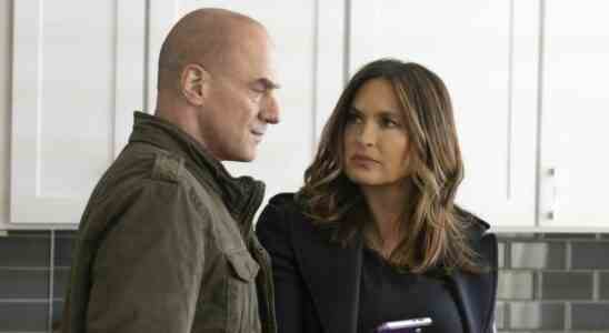 Stabler and Benson in apartment in Law & Order: Organized Crime