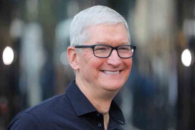 Le PDG d’Apple, Tim Cook, prend une réduction de salaire de 40% en 2023