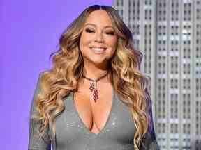 Mariah Carey participe à la cérémonie d'illumination de l'Empire State Building à New York, le 17 décembre 2019.