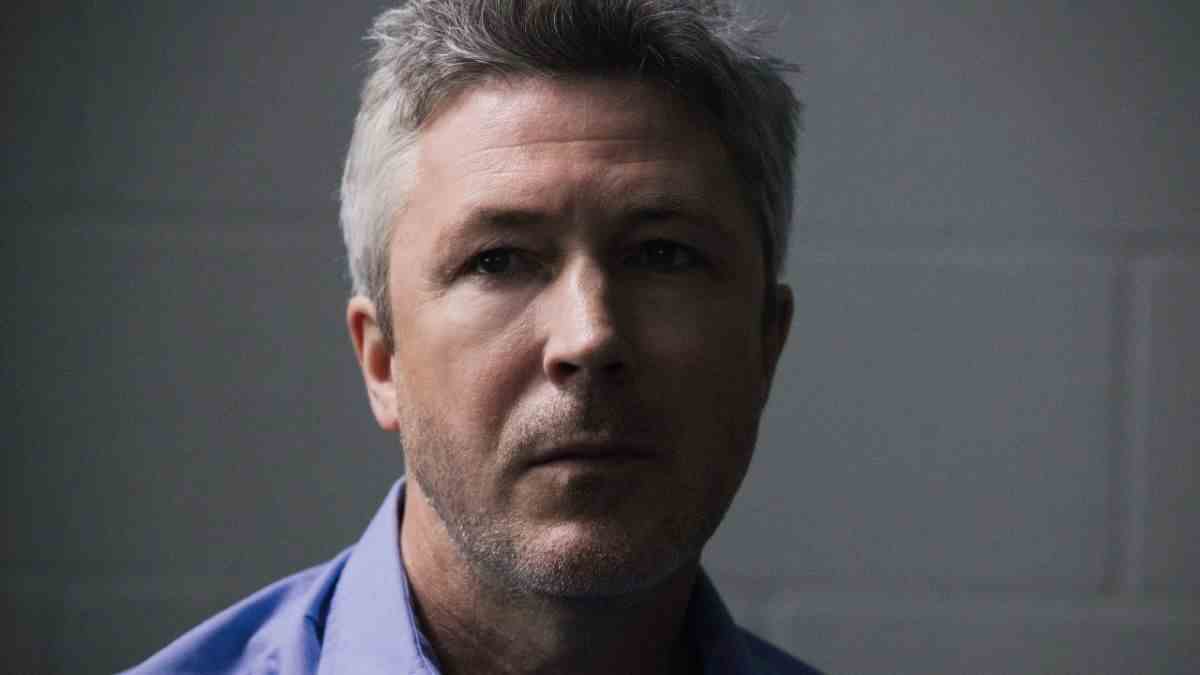 Le co-créateur du maire de Kingstown explique comment Aidan Gillen de Game Of Thrones a aidé à façonner le grand méchant de la série
