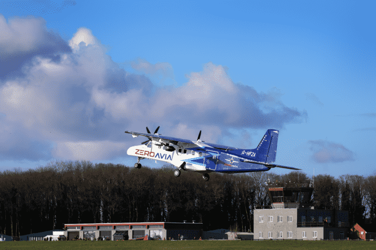 Le plus grand avion électrique à hydrogène du monde effectue un vol de 10 minutes