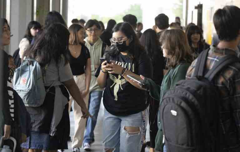 Les écoles de Seattle poursuivent TikTok, Meta et d’autres plateformes pour la «crise de santé mentale» des jeunes