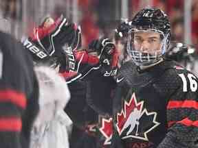 Connor Bedard a mené Équipe Canada au match pour la médaille d'or contre la Tchéquie jeudi soir.