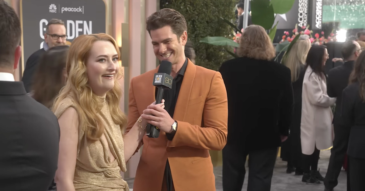 L'interview d'Amelia Dimoldenberg avec Andrew Garfield montre le flirt professionnel au travail
