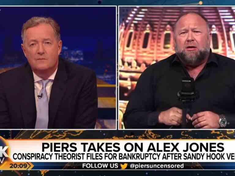 L’interview de Piers Morgan avec Alex Jones se transforme en combat massif