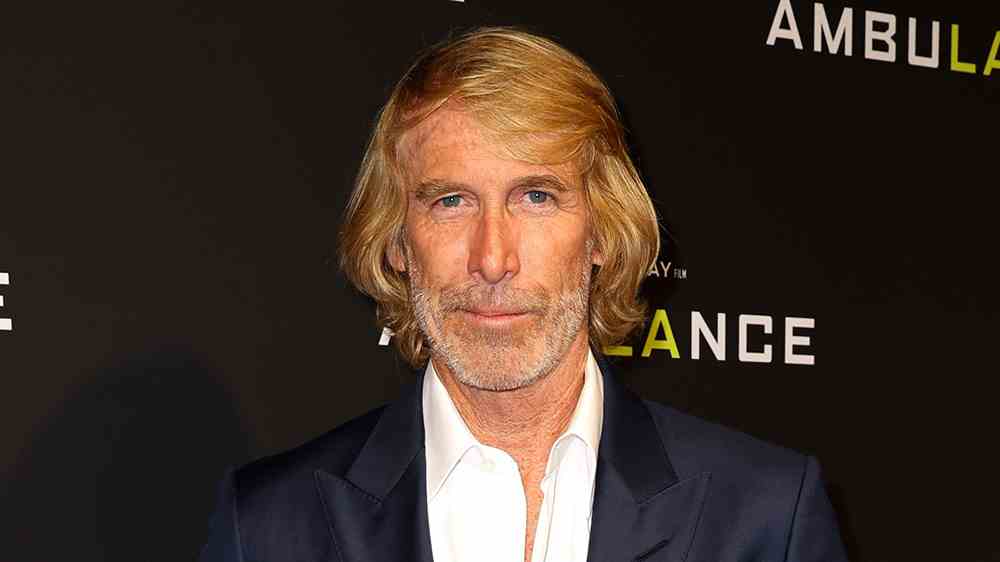 Michael Bay dénonce une histoire « téméraire » et « fausse » l'accusant d'avoir tué un pigeon sur un plateau de tournage en Italie (EXCLUSIF)
	
	
