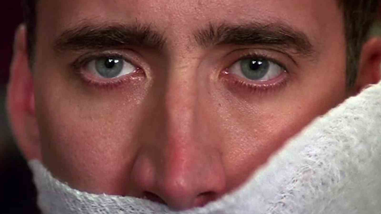 Nicolas Cage taquine 