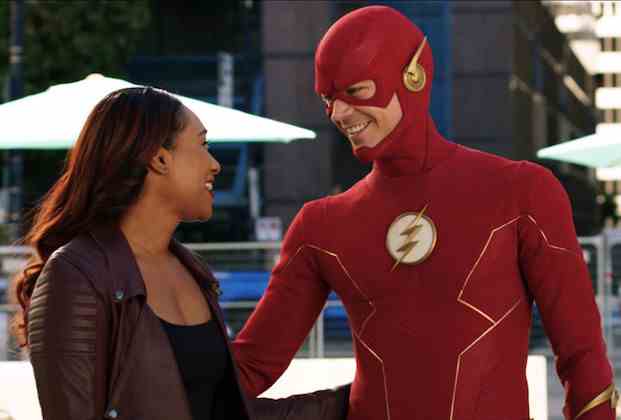 [PHOTOS] Finale de la saison 9 de « The Flash » – Barry, Iris, Chester, Allegra