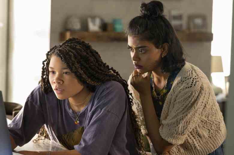 MANQUANT, de gauche à droite : Storm Reid, Megan Suri, 2023. ph : Temma Hankin / © Sony Pictures Entertainment / Courtesy Everett Collection