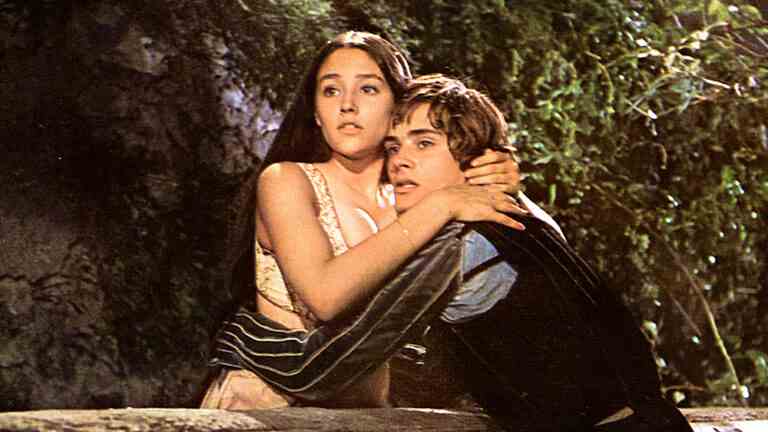 'Roméo et Juliette' Stars Sue Paramount pour abus d'enfants sur une scène de nu en 1968 Le film le plus populaire doit être lu Inscrivez-vous aux newsletters Variety Plus de nos marques
	
	
