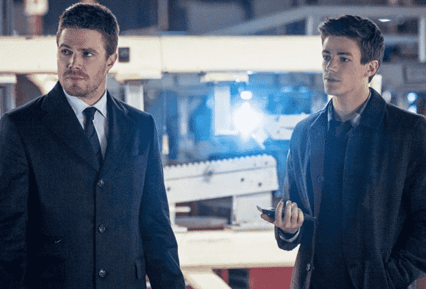 Stephen Amell se penche sur le retour « flash » en tant qu’Oliver: « Bien sûr, je reviens »