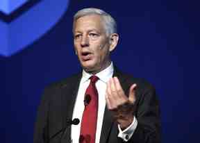 Dominic Barton, président du Conseil consultatif sur la croissance économique du ministre des Finances et associé directeur de McKinsey & Company, prend la parole au salon CANSEC de l'Association canadienne des industries de la défense et de la sécurité à Ottawa le mercredi 30 mai 2018.