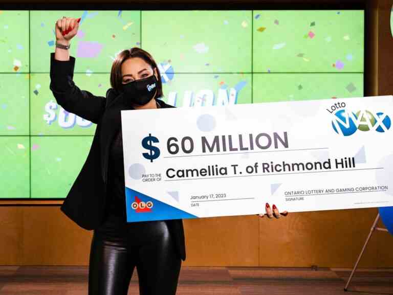 Une femme de Richmond Hill remporte le gros lot de 60 millions de dollars au Lotto Max