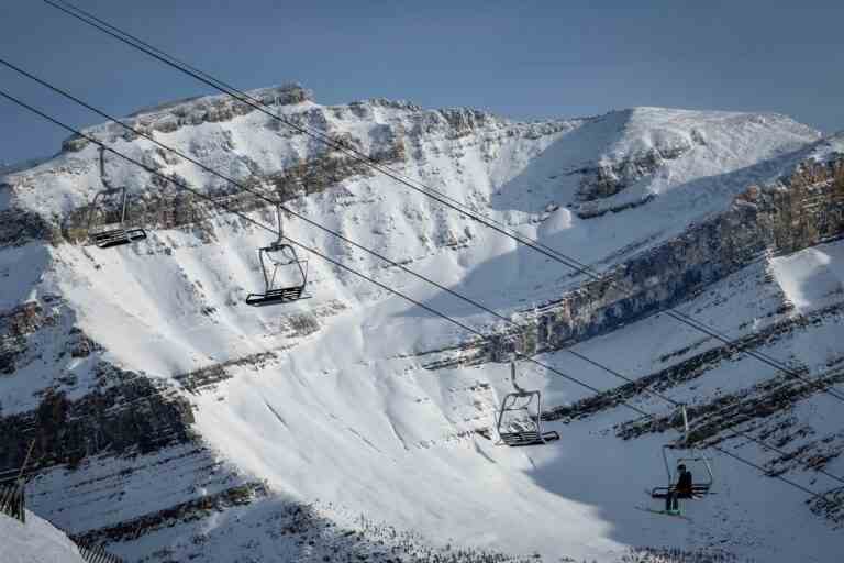 Vous sortez pour le Nouvel An ?  Attention glace mince en Ontario, avalanches dans les Rocheuses