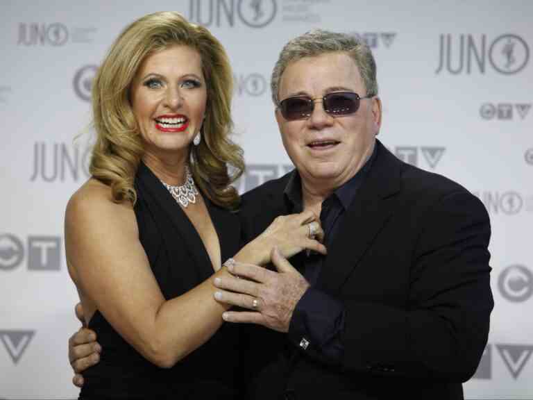 William Shatner et Elizabeth Martin se réconcilient trois ans après leur divorce