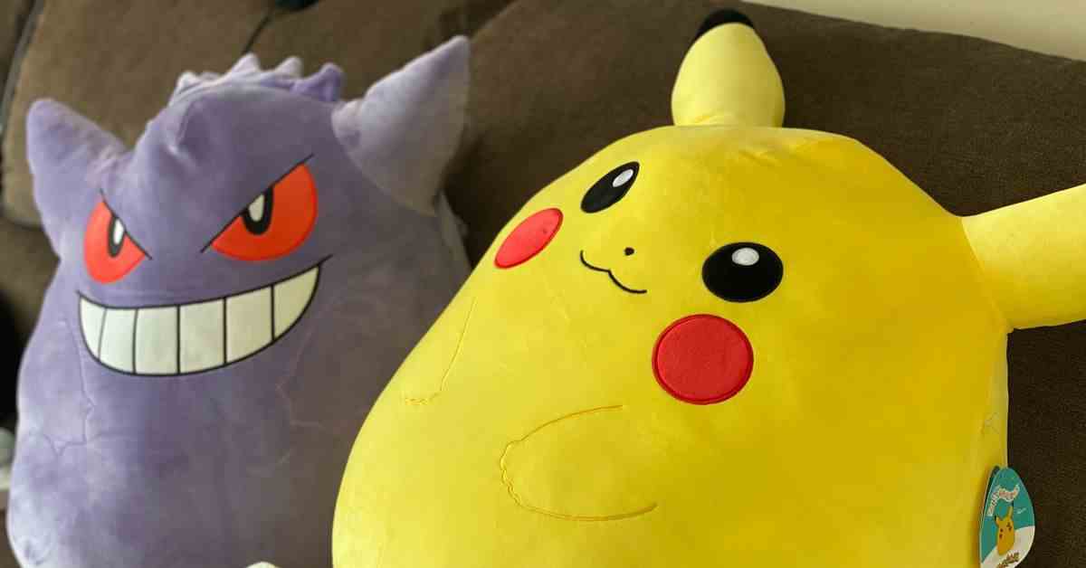 Les Pokémon Squishmallows de 20 pouces sont absolument énormes
